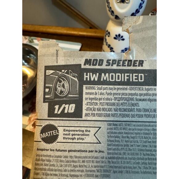 Hot Wheels Matchbox Cars (2) White Mod Speeder Surf Duty HW Rescue - Picture 7 of 9